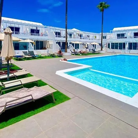Appartamento Beautiful Pool Side 2 Bed Apt With Free Wifi In Pdc Apt 6b