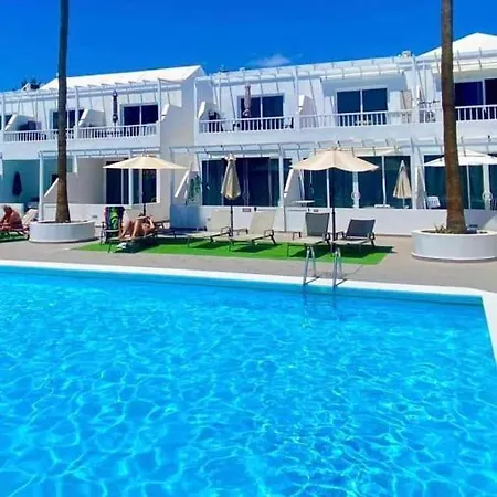 Appartamento Beautiful Pool Side 2 Bed Apt With Free Wifi In Pdc Apt 6b